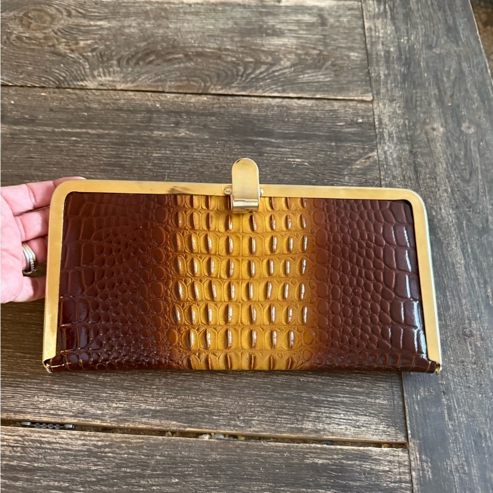 Vintage 1940’s Elegant Brown Authentic Crocodile-Embossed Clutch - Picture 8 of 9